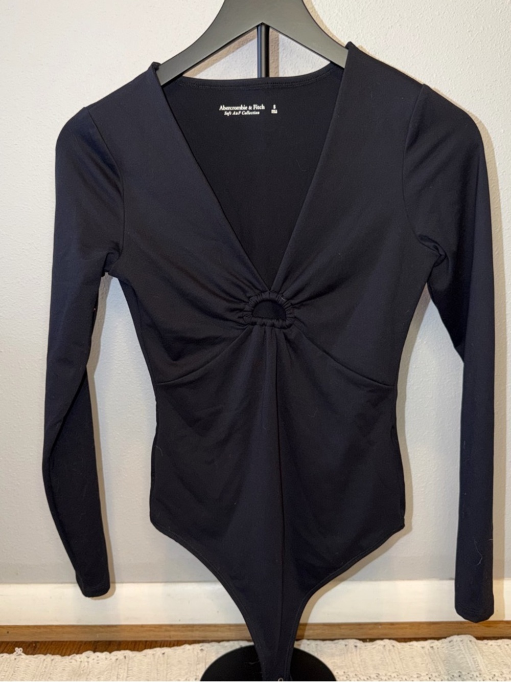 Abercrombie & Fitch Soft Black Key Hole Front Long Sleeve Bodysuit Ruched